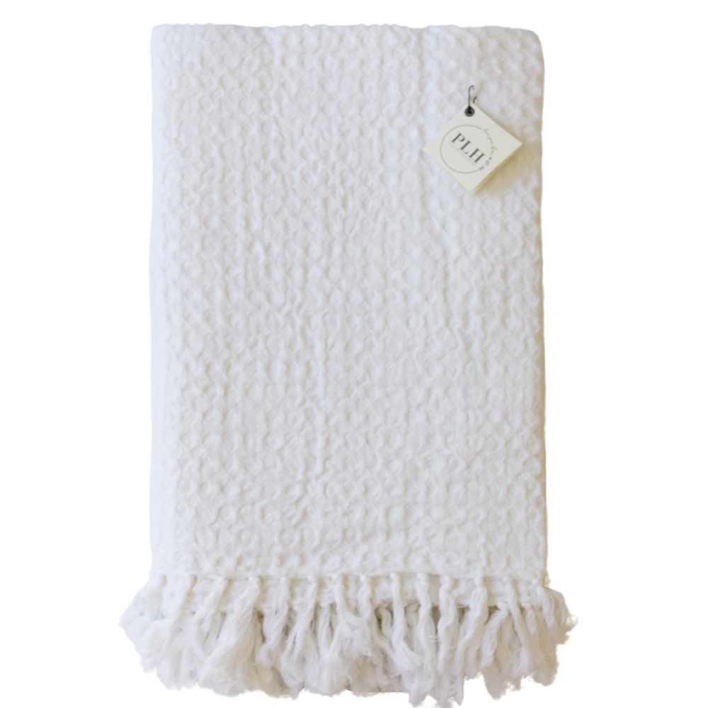 NWT white 100% cotton waffle throw with fringe